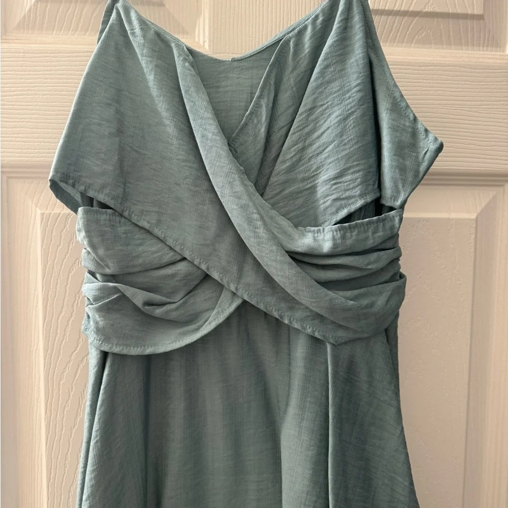 Elegant Teal Sleeveless Dress - Picture 3 of 6